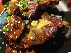 麻辣酱龙骨-蚝魁竹笼蒸生蚝 余杭店