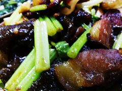 腊肉炒蕨粑-苗湘食府(十年店)