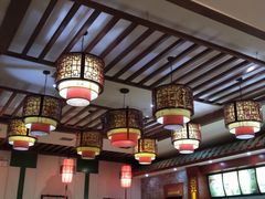 大堂-石头门坎