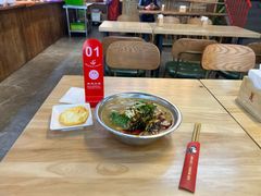 -丽丽三鲜螺蛳粉(田林路店)