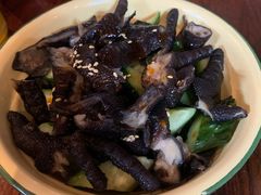 无骨土鸡爪-东三里屯豌杂面
