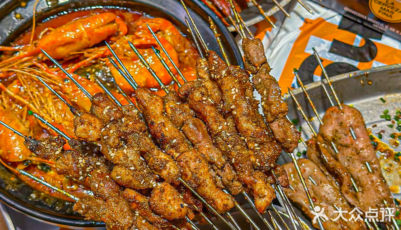 不是那种小尾巴！巴掌大的烤三文鱼尾！！