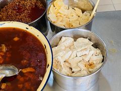 -珀玉莲花白米线店