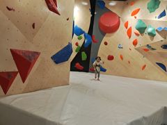 -ROCKPLUS攀岩馆(环宇城店)