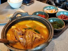 酸木瓜炖牛腩-半山腰·云南菜(侨福芳草地店)