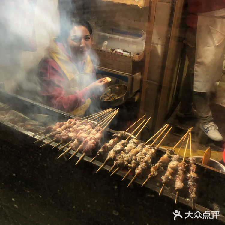 大连新疆维族烤羊肉串的兴盛和衰败