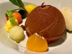 乌龙茶赠饮配巧克力-wann lounge 低温慢煮牛排·清吧