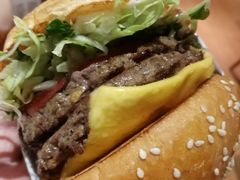 -The Habit Burger Grill 哈比特汉堡(复兴soho店)