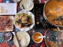 -弘烨 贵州酸汤 鱼火锅(东财店)