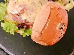 -HIGH FIVE哈福手工汉堡(桂林路店)