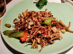 茶树菇鲜鱿鱼-卯时·龙光雅宴·精致锡帮菜(惠山古镇店)