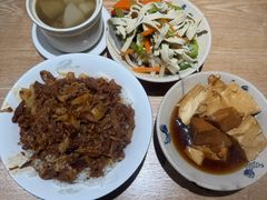 -红猪卤肉饭(大西洋美食城店)