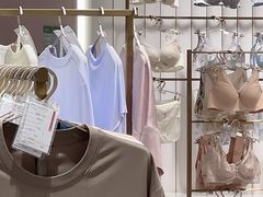 -王府井百货熙地港店