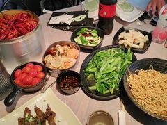 -巴厘龙虾·榜首油焖大虾(音乐学院·沿江酒馆店)