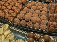 -Laderach 莱德拉(上海环贸iapm店)