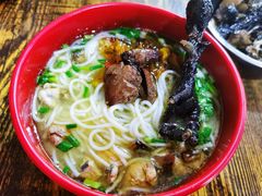 -正宗李家土鸡米线店
