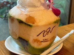 -Chom Cafe and Restaurant
