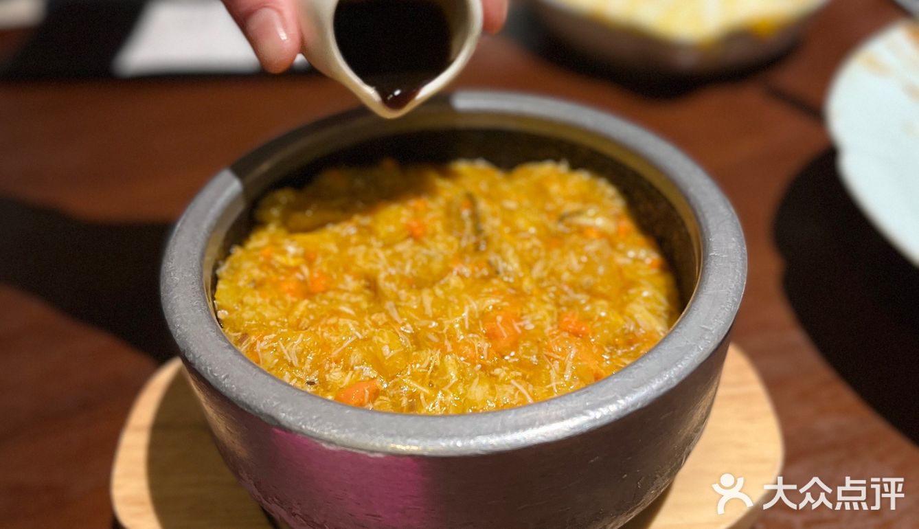在客堂间里吃饭