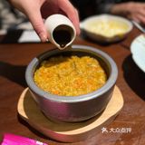 在客堂间里吃饭