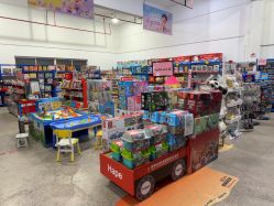 -逝水玩具折扣店