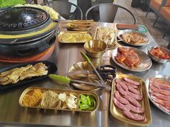 -胡悦里韩式烤肉(芝罘万达广场店)