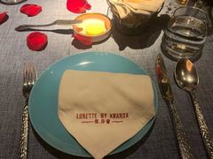 -弦月窗LUNETTE BY AMANDA(复兴路店)