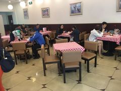 大堂-红宝石·鲜奶小方·海派西点房(南丹店)