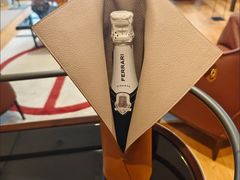 -乐蓬马歇百货公司(Rive Gauche)