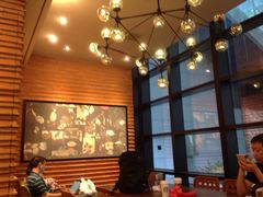 -星巴克(上海虹桥新天地二店)