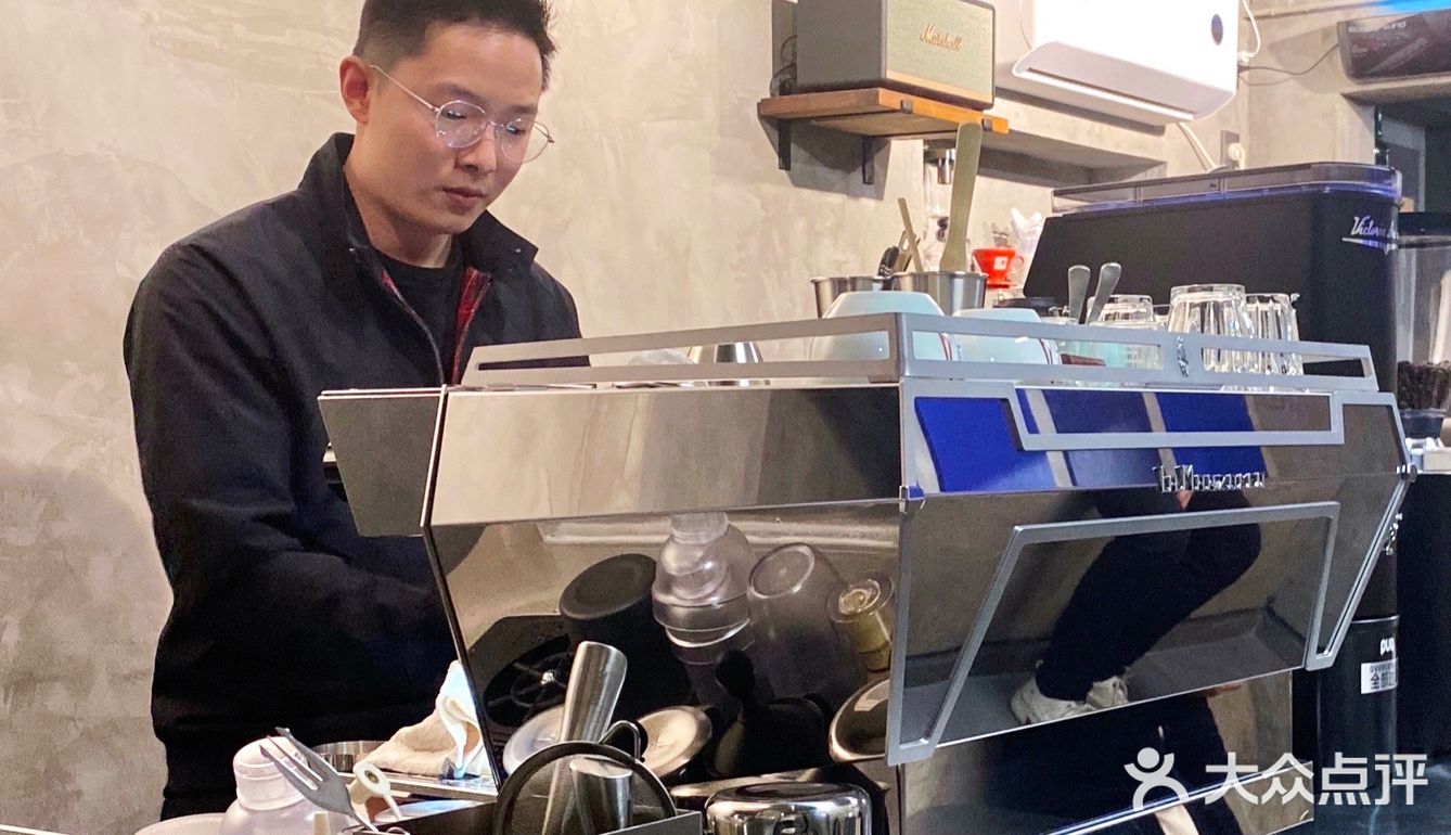 南京咖啡新店.城北市井巷内的冷淡工业风❗