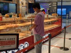 面包甜点陈列柜-東更道点心行(崂山丽达店)