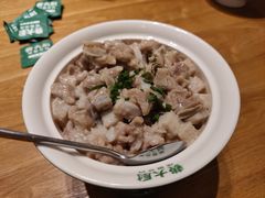 香芋蒸排骨-费大厨辣椒炒肉(万家丽一店)