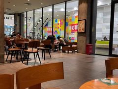 大堂-星巴克臻选(武汉经开永旺梦乐城店)