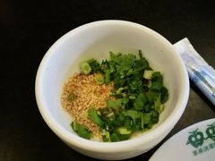 -东巴谷野生菌火锅餐厅