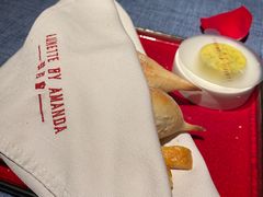 -弦月窗LUNETTE BY AMANDA(复兴路店)