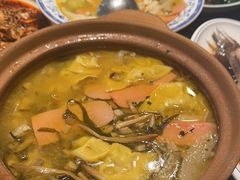 -有红鸡毛店·川菜(建设路店)