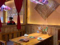 -老滇山寨•云南特色菜•地方菜•民族风情歌舞表演(金碧店)