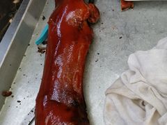 -黄记四更烤乳猪店