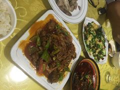 苏莱特色啃牛骨头-苏莱特色牛骨滩羊手抓馆(长城东街总店)