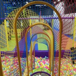 -蹦贝运动中心·蹦床·攀岩·闯关(龙岗店)