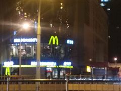 -麦当劳(展览路店)