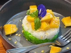 -Chom Cafe and Restaurant