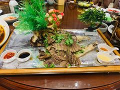 紫气东来耕耘牛-明仕田园酒店