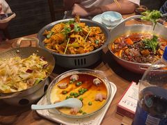 -川流不息·地道川菜·小龙虾(新松江路店)