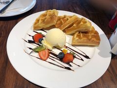 -百好乐宠物友好餐厅(朝外大街店)