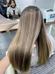 -Tloml salon