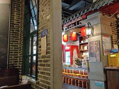 -东口码头·烧鸽子·鱼头泡饼·地方菜(金鹰悦城店)