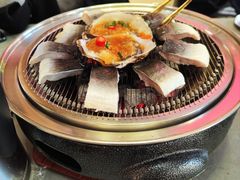 -围炉肉舍•炭烤活鳗•丹东海鲜烤肉(步行街店)