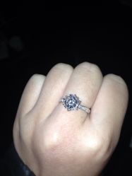 威德钻石-威德钻石-克拉钻大本营(南京东路店)