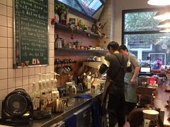-Be Lived Cafe比例咖啡(摩天轮店)